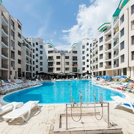 Quiet With Kitchen & Balcony Apartman Napospart